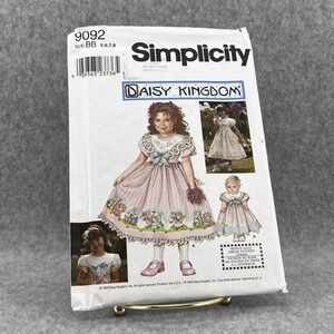 Uncut Simplicity 9092 Daisy Kingdom Dress Pattern Girls 5-8 Doll Vintage Bunnies